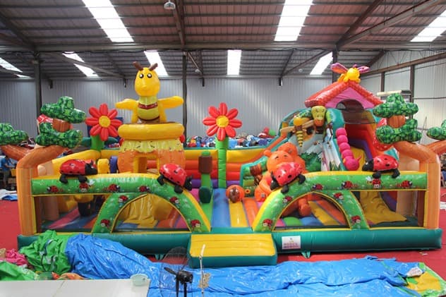 honeybee inflatable fun city